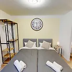 Lejlighed Immostay S#2 - Free Parking & Balkon, Wifi & Naehe Mercedes Benz