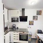 Lejlighed Immostay S#2 - Free Parking & Balkon, Wifi & Naehe Mercedes Benz *