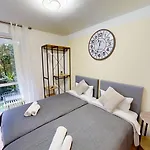 Immostay S#2 - Free Parking & Balkon, Wifi & Naehe Mercedes Benz