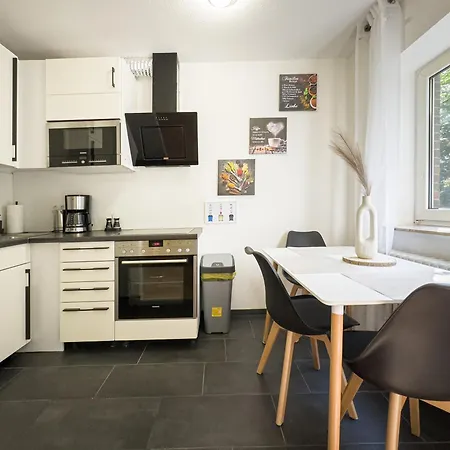 Immostay S#2 - Free Parking & Balkon, Wifi & Naehe Mercedes Benz *