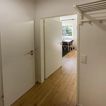 Apartment Immostay S#2 Zimmer - Free Parking & Balkon, Wifi & Naehe Mercedes Benz *