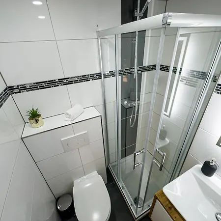 Immostay S#2 Zimmer - Free Parking & Balkon, Wifi & Naehe Mercedes Benz * BRE