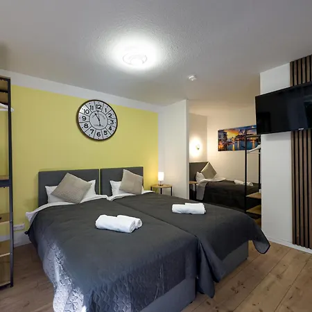Apartment Immostay S#2 Zimmer - Free Parking & Balkon, Wifi & Naehe Mercedes Benz BRE