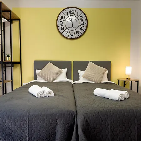 Apartment Immostay S#2 Zimmer - Free Parking & Balkon, Wifi & Naehe Mercedes Benz