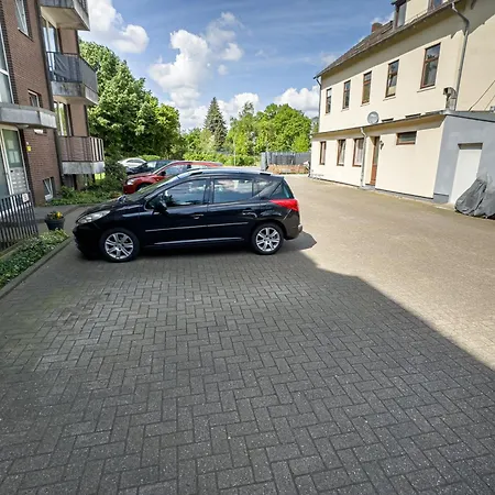 Immostay S#2 Zimmer - Free Parking & Balkon, Wifi & Naehe Mercedes Benz Apartment