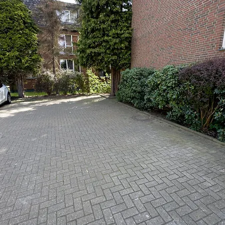 Immostay S#2 Zimmer - Free Parking & Balkon, Wifi & Naehe Mercedes Benz BRE