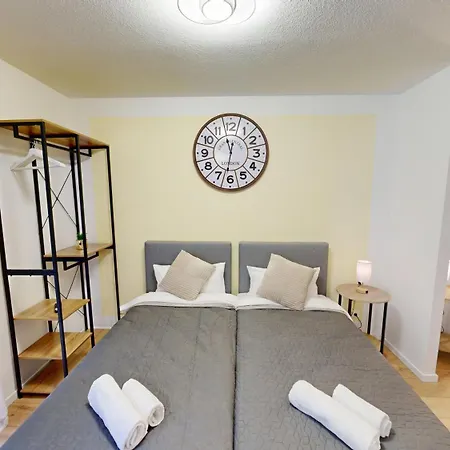 Apartment Immostay S#2 Zimmer - Free Parking & Balkon, Wifi & Naehe Mercedes Benz