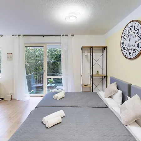 Apartment Immostay S#2 Zimmer - Free Parking & Balkon, Wifi & Naehe Mercedes Benz