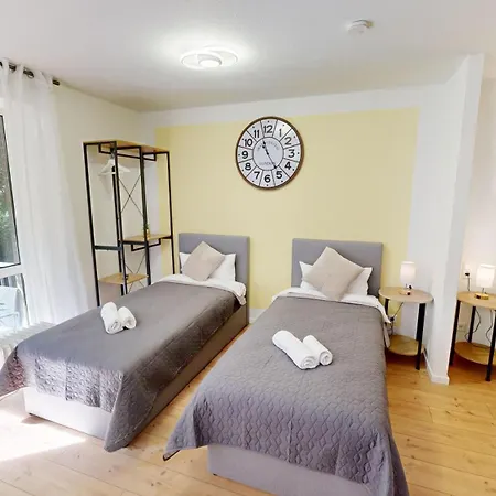 Immostay S#2 Zimmer - Free Parking & Balkon, Wifi & Naehe Mercedes Benz * BRE