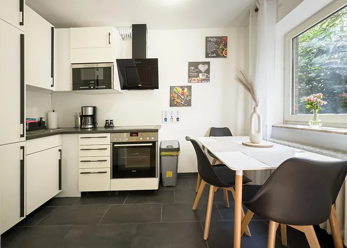 Immostay S#2 - Free Parking & Balkon, Wifi & Naehe Mercedes Benz *