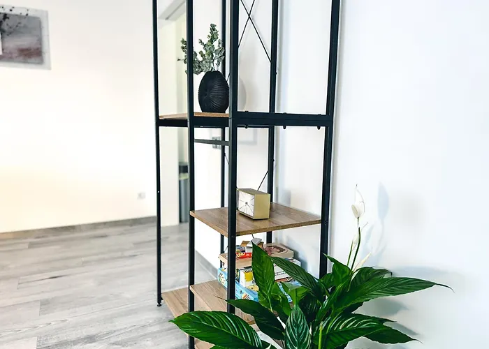 Immostay S#2 - Free Parking & Balkon, Wifi & Naehe Mercedes Benz Apartment