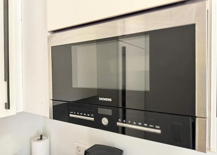 Immostay S#2 - Free Parking & Balkon, Wifi & Naehe Mercedes Benz Apartment