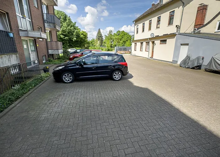 Immostay S#2 - Free Parking & Balkon, Wifi & Naehe Mercedes Benz Apartment